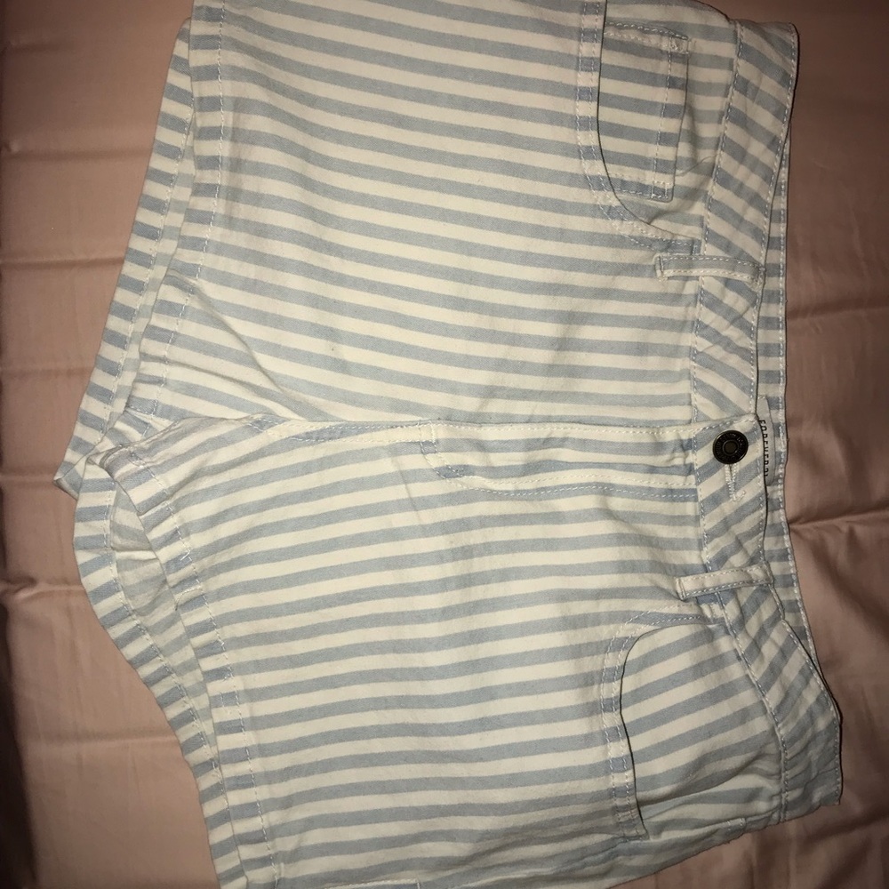 CUTE blue jean shorts!